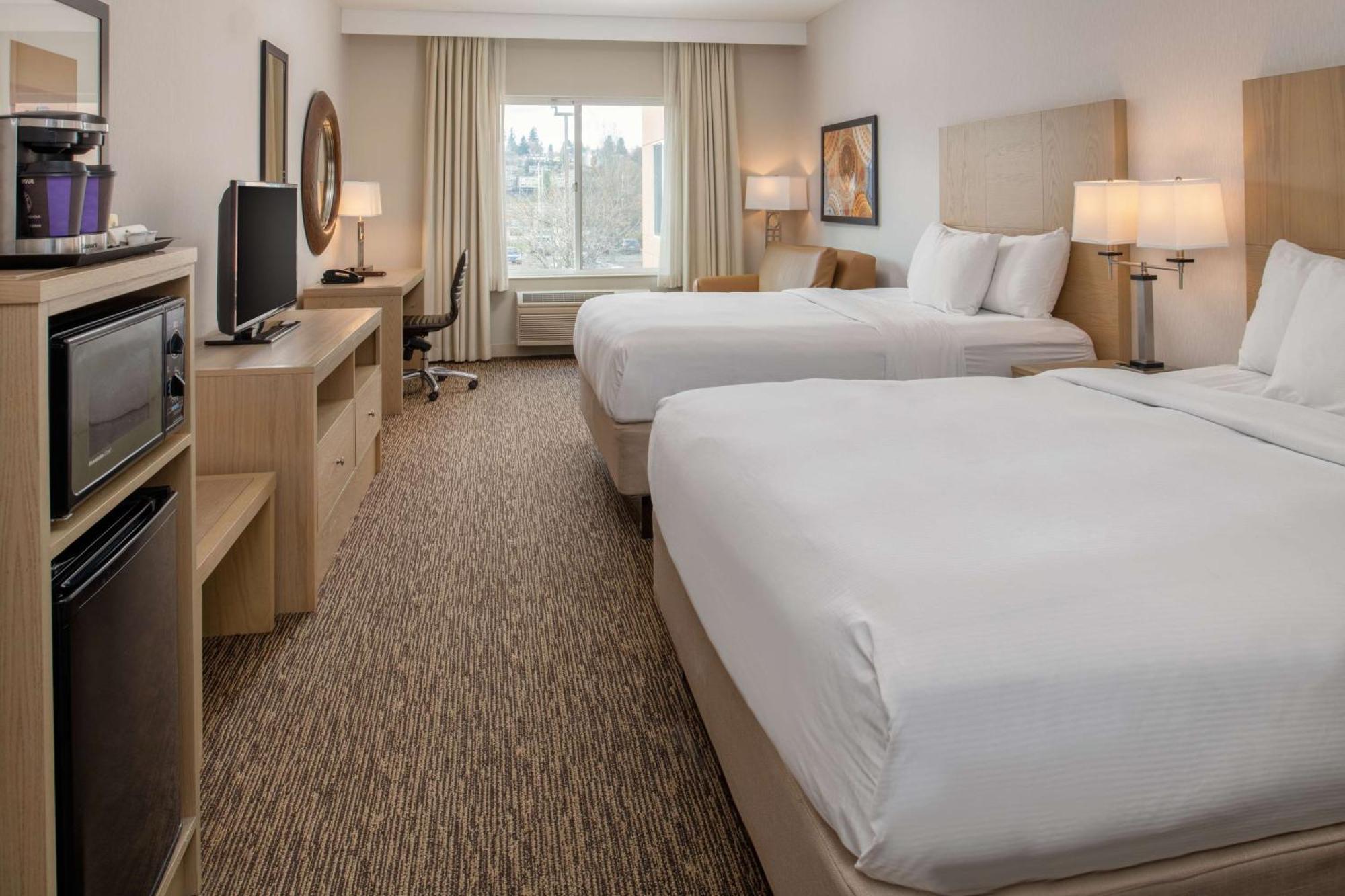 Doubletree By Hilton Olympia Otel Dış mekan fotoğraf