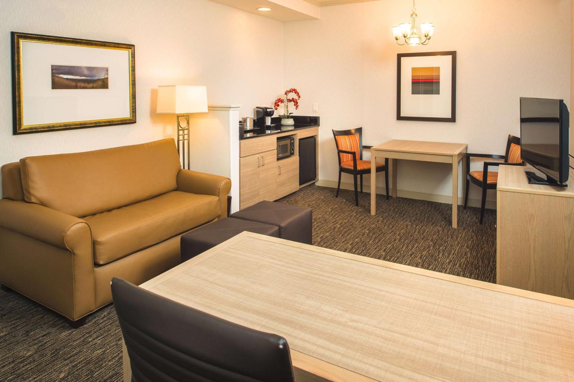 Doubletree By Hilton Olympia Otel Dış mekan fotoğraf