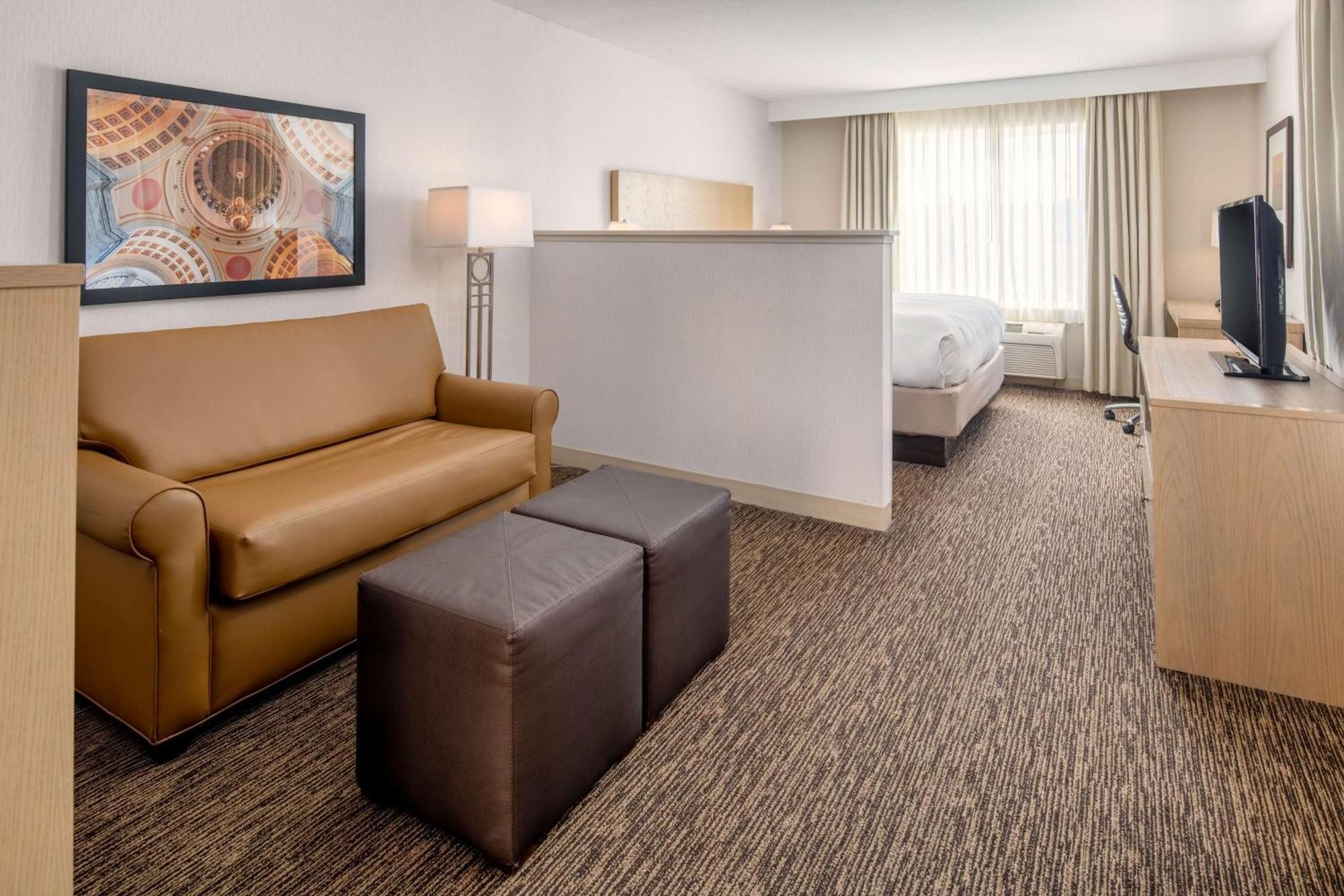 Doubletree By Hilton Olympia Otel Dış mekan fotoğraf