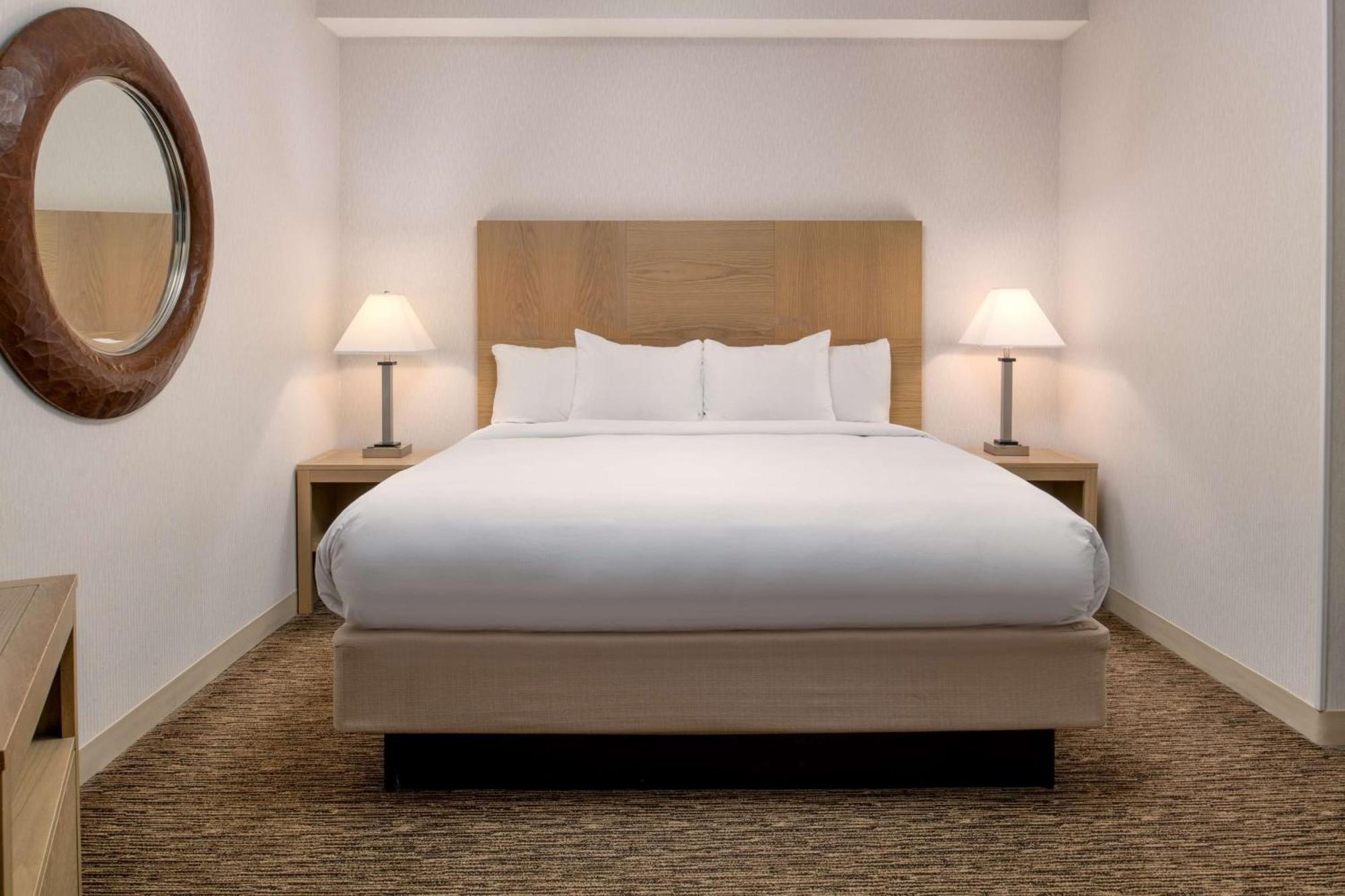 Doubletree By Hilton Olympia Otel Dış mekan fotoğraf