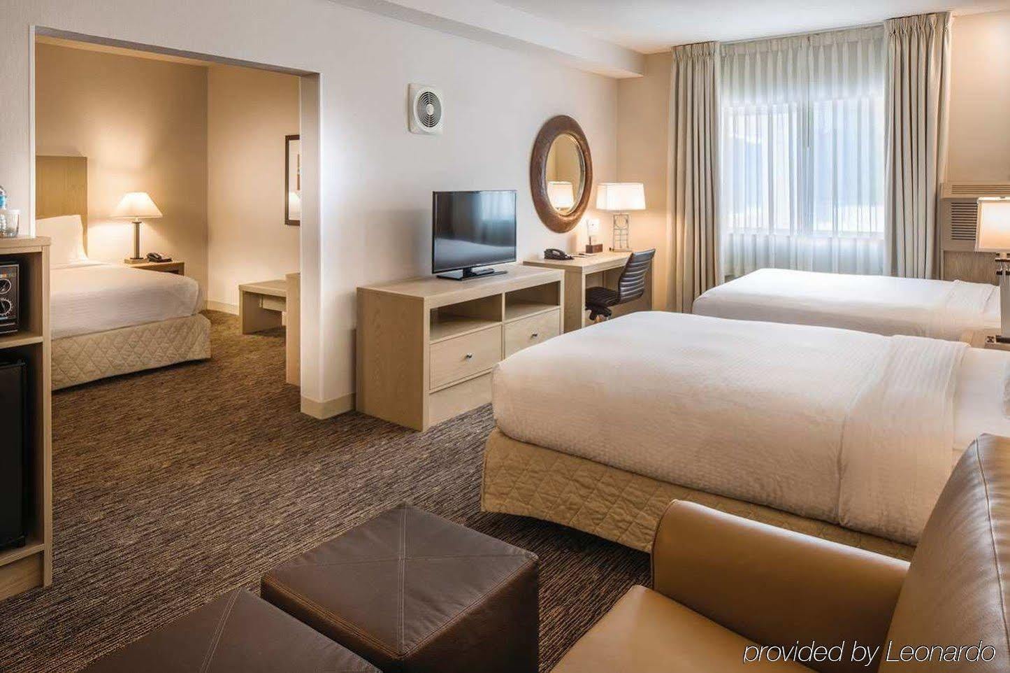 Doubletree By Hilton Olympia Otel Dış mekan fotoğraf